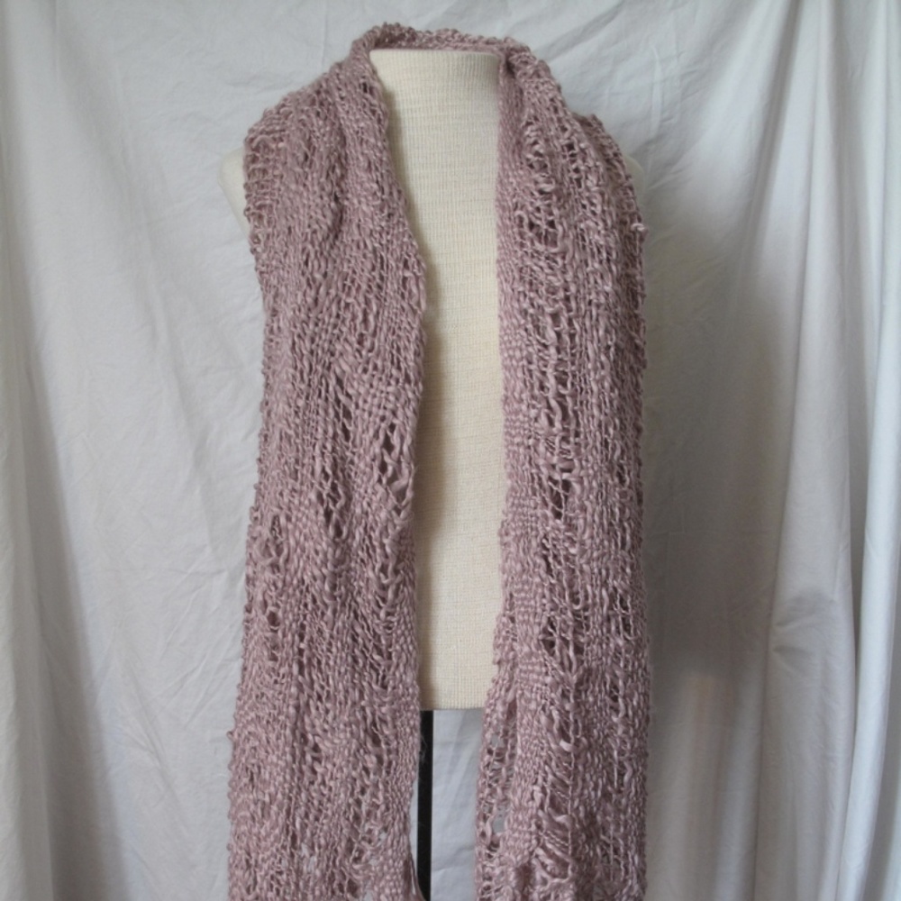 HAND WOVEN ROSE PINK SCARF - Picture 2 of 4